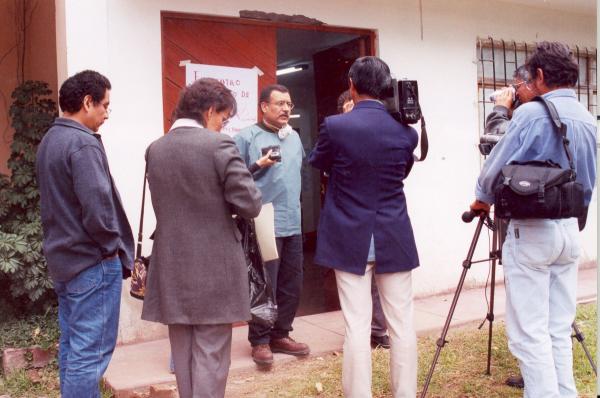 Limpieza e identificación de restos humanos en Totos - Ayacucho