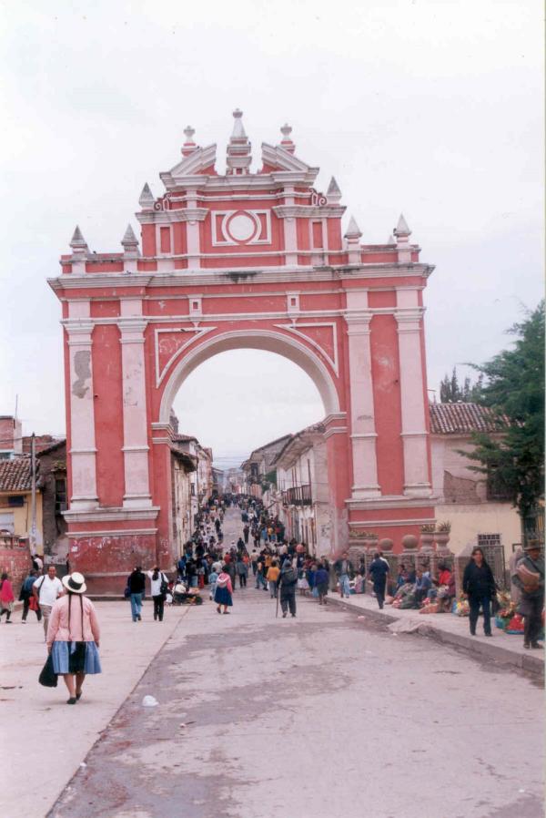 Paro en Huamanga de la Federación de Productores Agropecuarios del Valle de los ríos Apurímac y Ene (fepavrae)