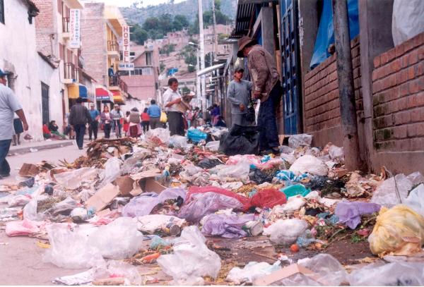 Paro en Huamanga de la Federación de Productores Agropecuarios del Valle de los ríos Apurímac y Ene (fepavrae)