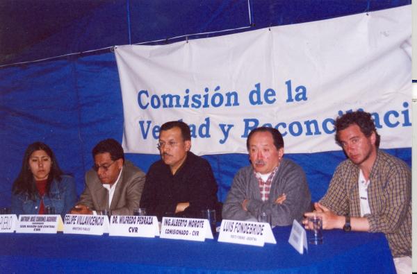 Reunión con familiares y conferencia de prensa en Huamanga