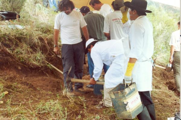 Exhumacion de Restos en Chuschi