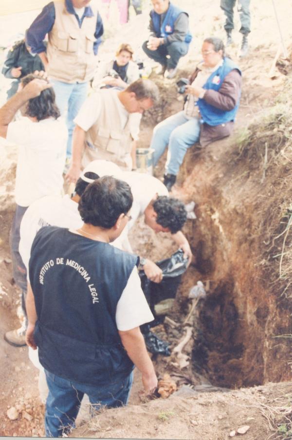 Exhumacion de Restos en Chuschi