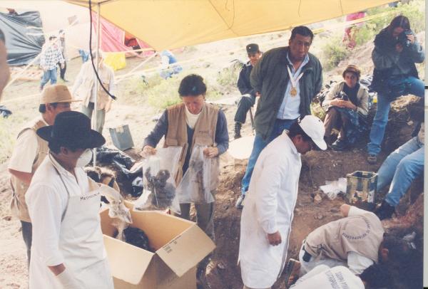 Exhumacion de Restos en Chuschi