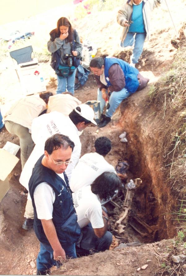 Exhumacion de Restos en Chuschi