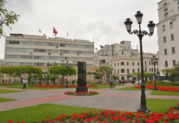 27. Plaza de la Democracia - Exbanco de la Nación