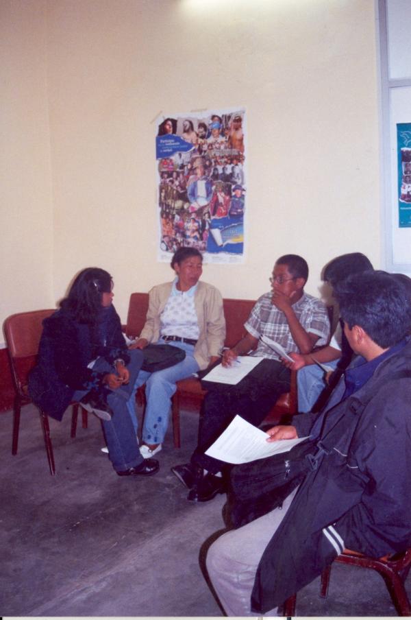 Reconocimiento de restos por los familiares de las víctimas en Totos - Ayacucho