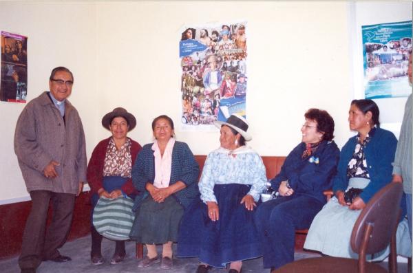 Reconocimiento de restos por los familiares de las víctimas en Totos - Ayacucho