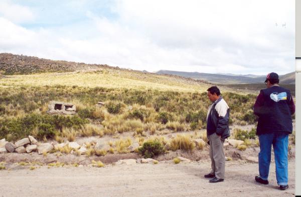 Vista de miembros de la Comisión de la Verdad y Reconciliación a Santiago de Lucanamarca - Ayacucho