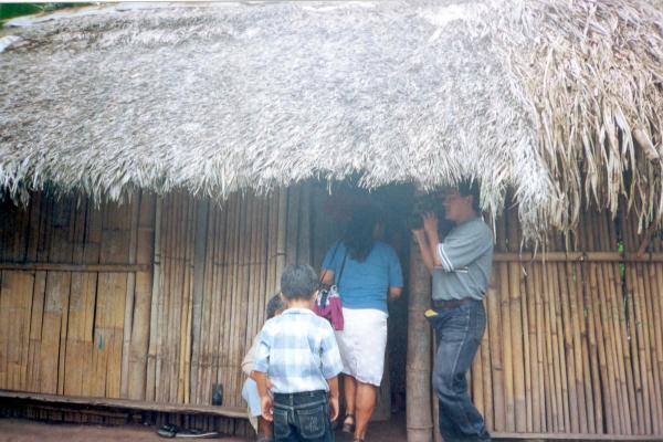 Reencuentro de madre e hija en Shitari - Huánuco