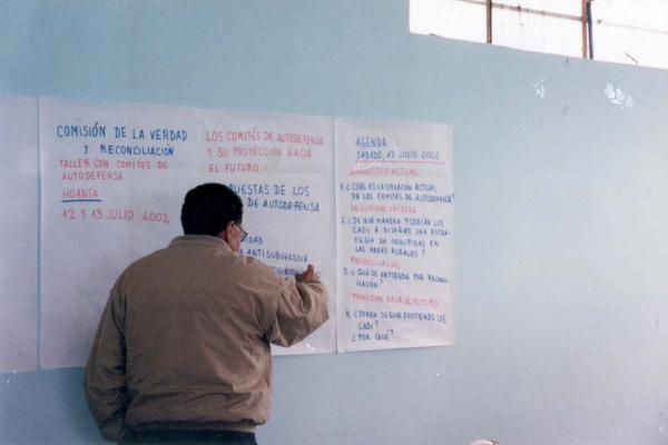 Taller con los comités de autodefensa en Huanta