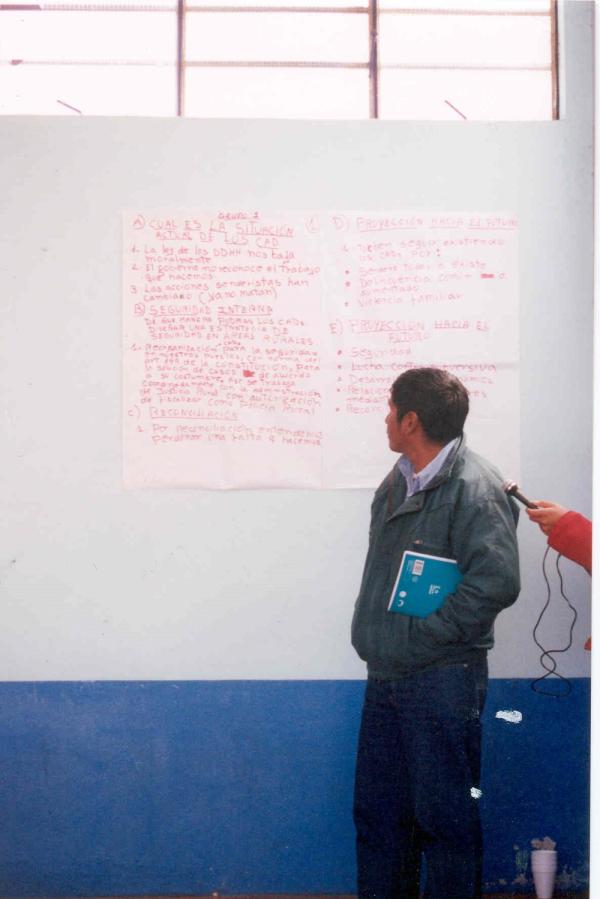 Taller con los comités de autodefensa en Huanta