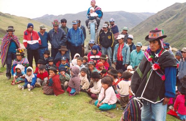 Visita de la Comisión de la Verdad y Reconciliación a Uchuraccay